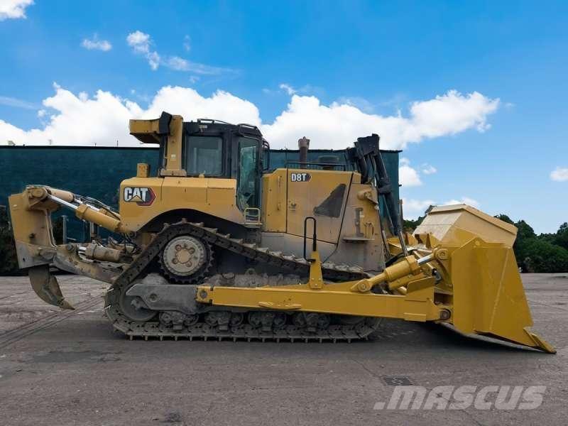 CAT D8T Pásové dozery