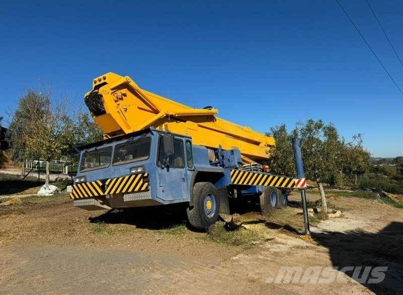 Condor 125/S Univerzální terénní jeřáby
