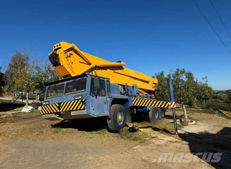 Condor 125/S Univerzální terénní jeřáby