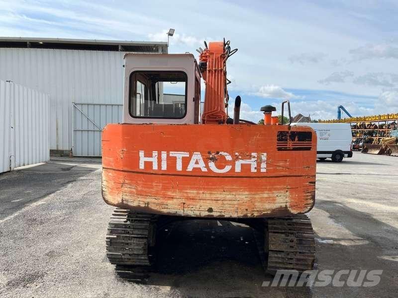 Hitachi EX60 Pásová rýpadla