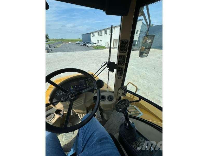 Hydrema 922G Kloubové dempry