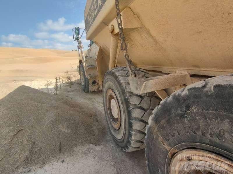 Terex TA30 Kloubové dempry