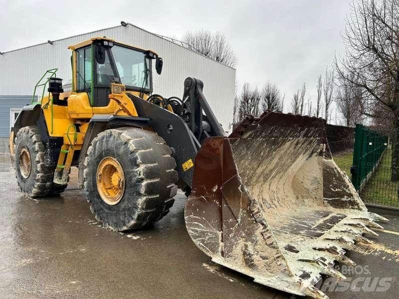 Volvo L220H Kolové nakladače