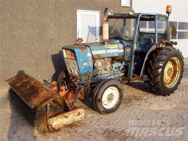 Ford 2000 Traktory