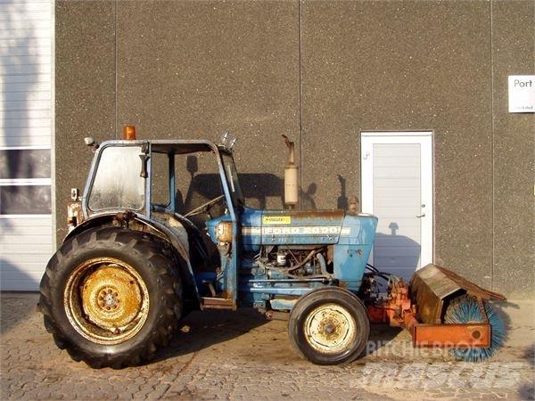 Ford 2000 Traktory
