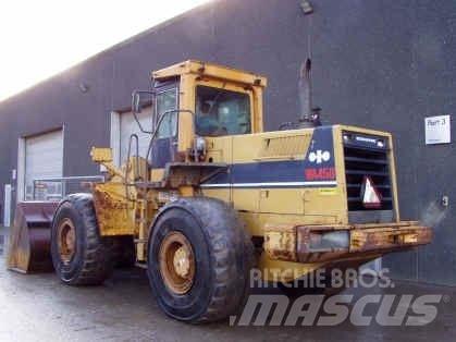Komatsu WA450-1 Kolové nakladače