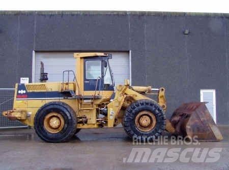 Komatsu WA450-1 Kolové nakladače
