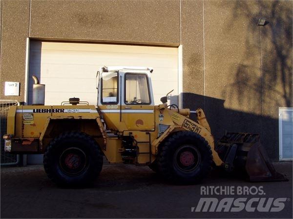 Liebherr 531 Kolové nakladače