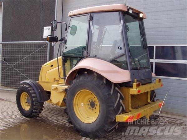New Holland NH95 Traktory