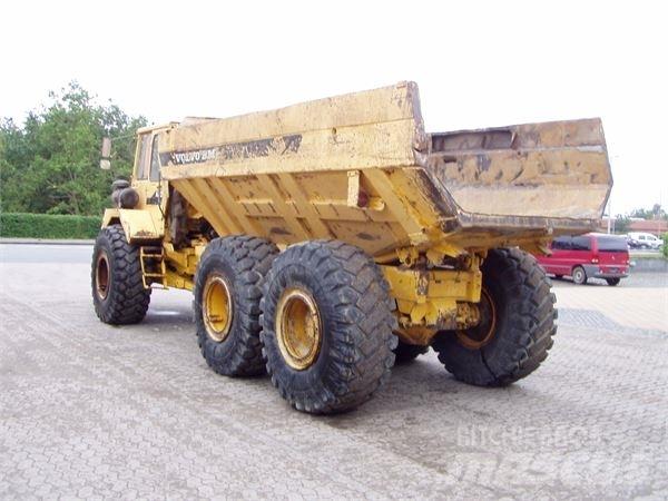 Volvo A25 Kloubové dempry
