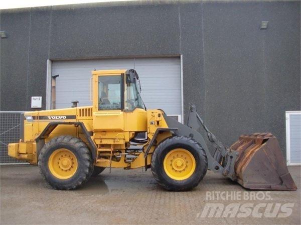 Volvo L90C Kolové nakladače