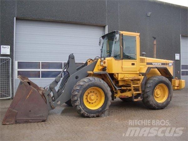 Volvo L90C Kolové nakladače