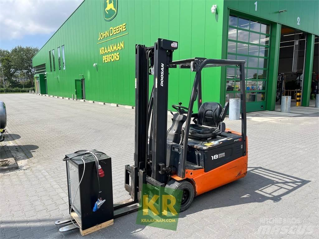 Doosan B18T Teleskopické nakladače pro zemědělství
