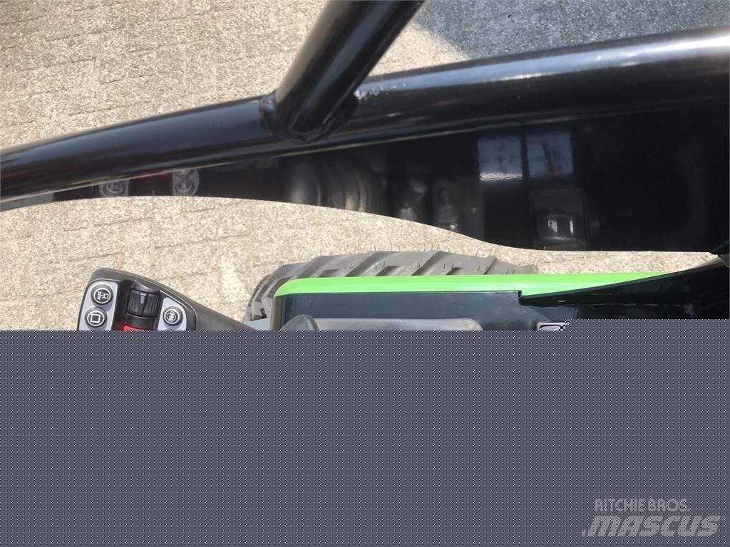 GiANT G2200E Čelní nakladače a rypadla