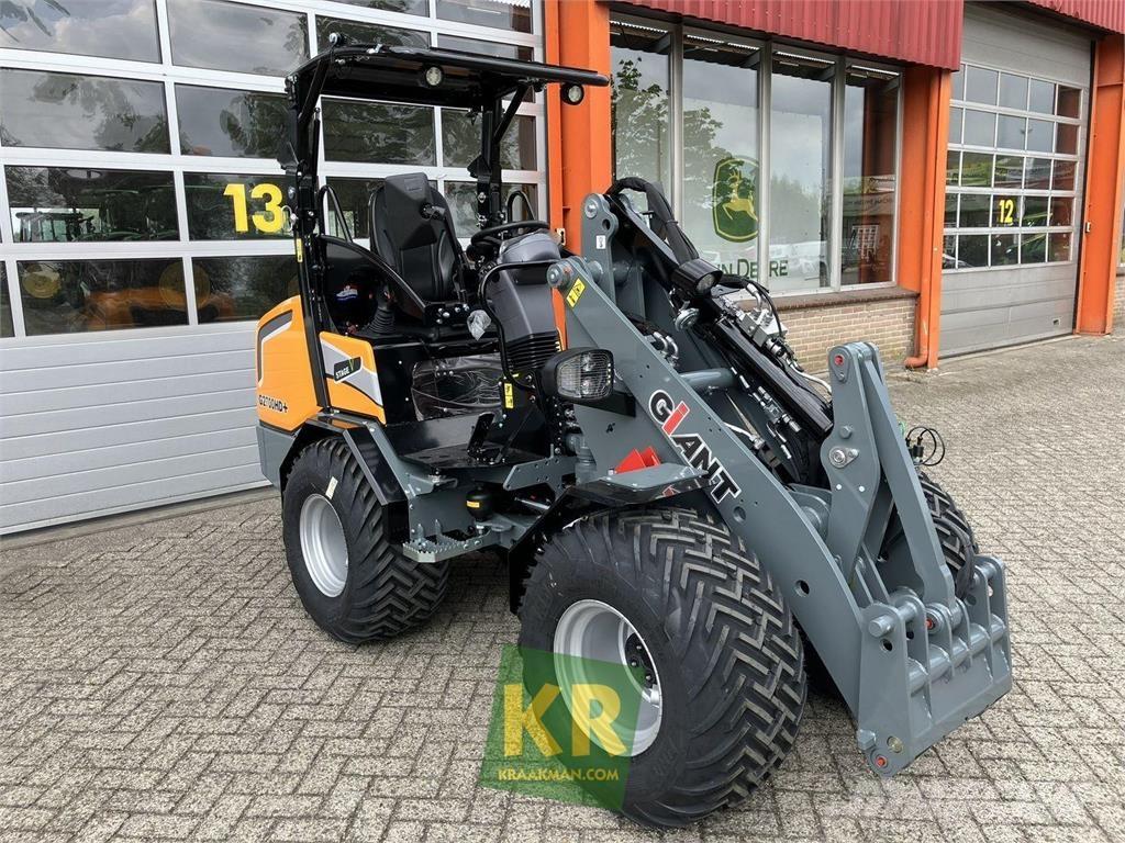 GiANT G2700 HD Čelní nakladače a rypadla