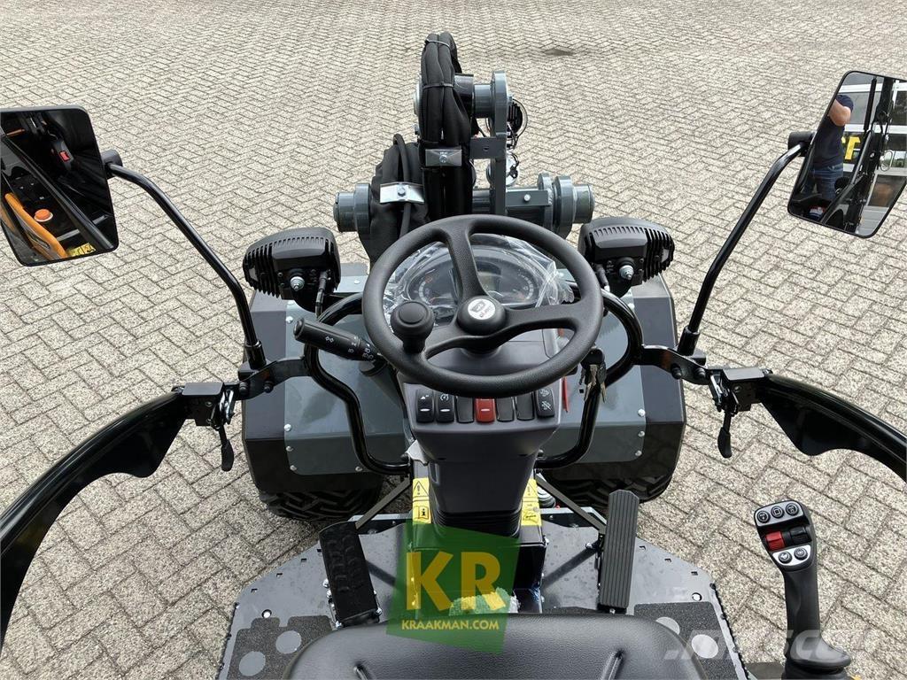 GiANT G2700 HD Čelní nakladače a rypadla
