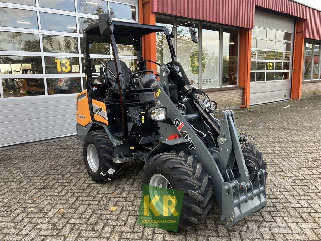 GiANT G2700 HD+ Čelní nakladače a rypadla