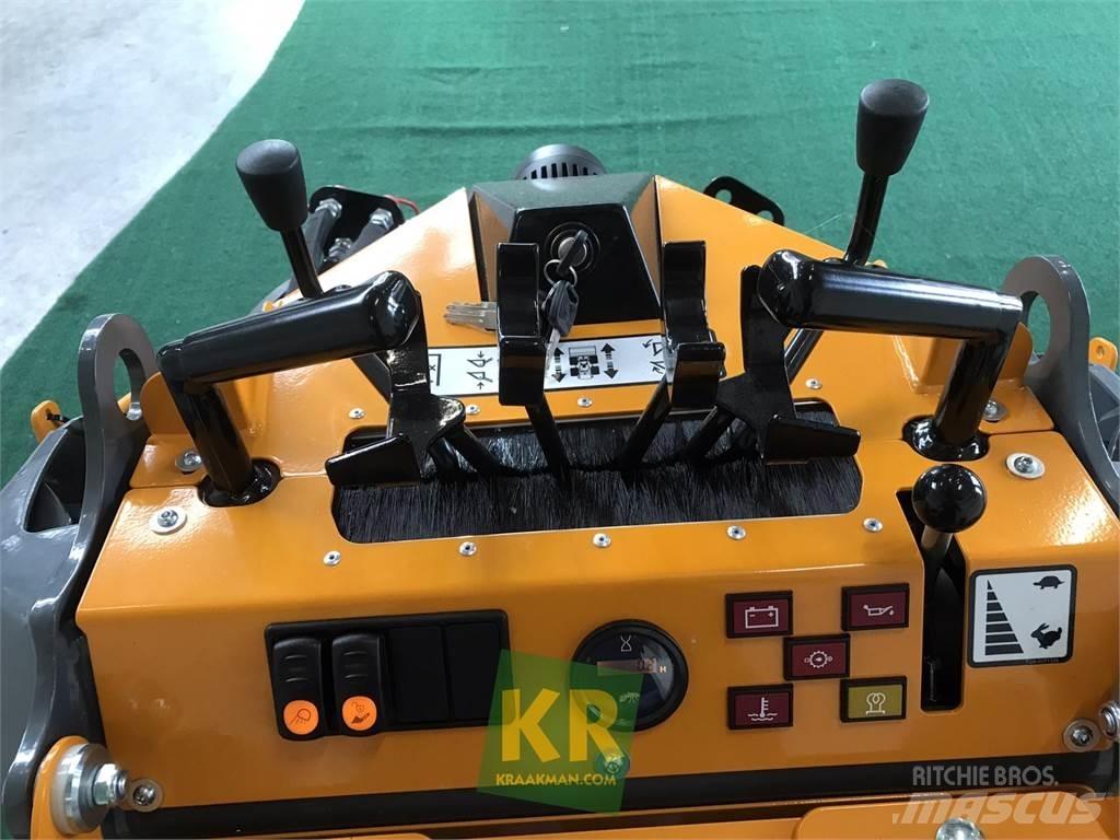 GiANT SK252D Čelní nakladače a rypadla