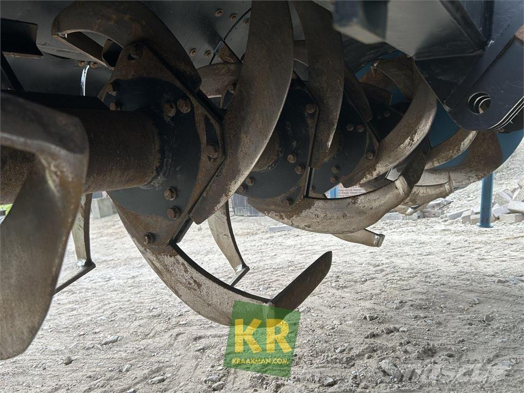 Imants 46 Rotační brány a půdní frézy