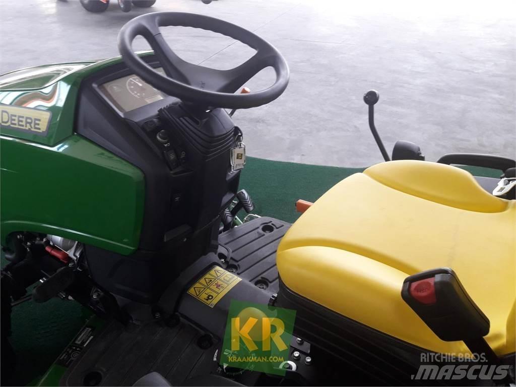 John Deere 1026R Kompaktní traktory