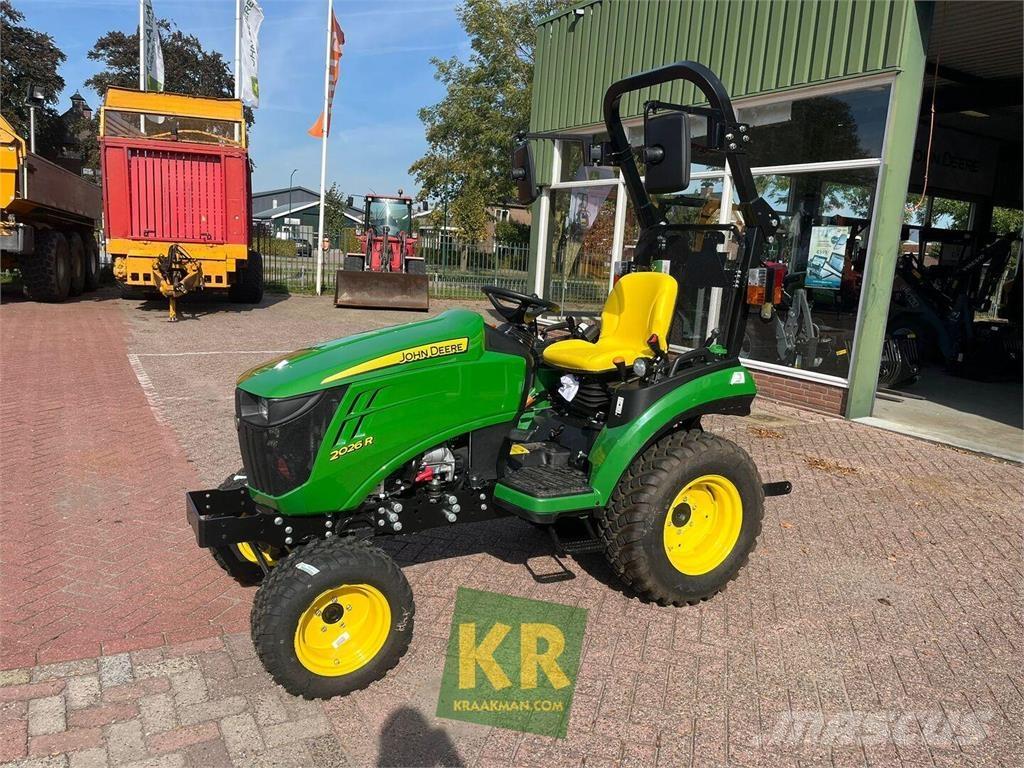 John Deere 2026R Kompaktní traktory
