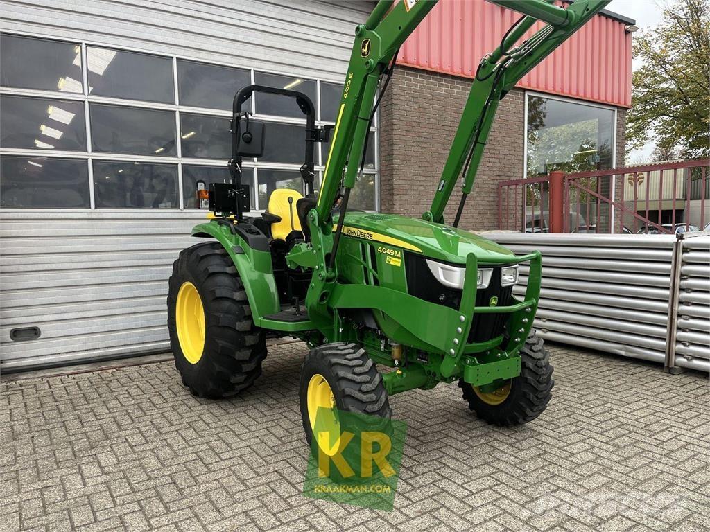 John Deere 4049M Kompaktní traktory