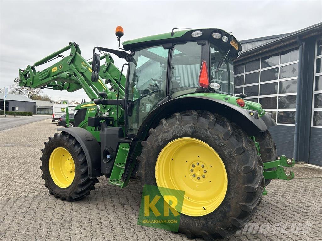John Deere 6110R Traktory