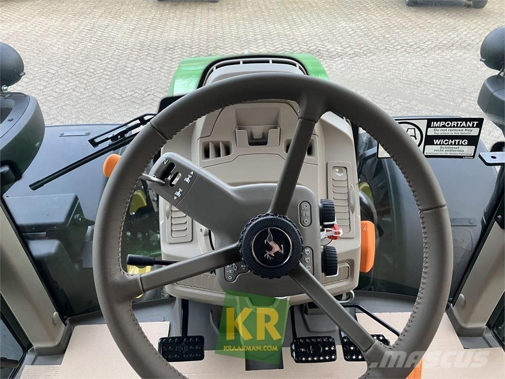 John Deere 6120M Traktory