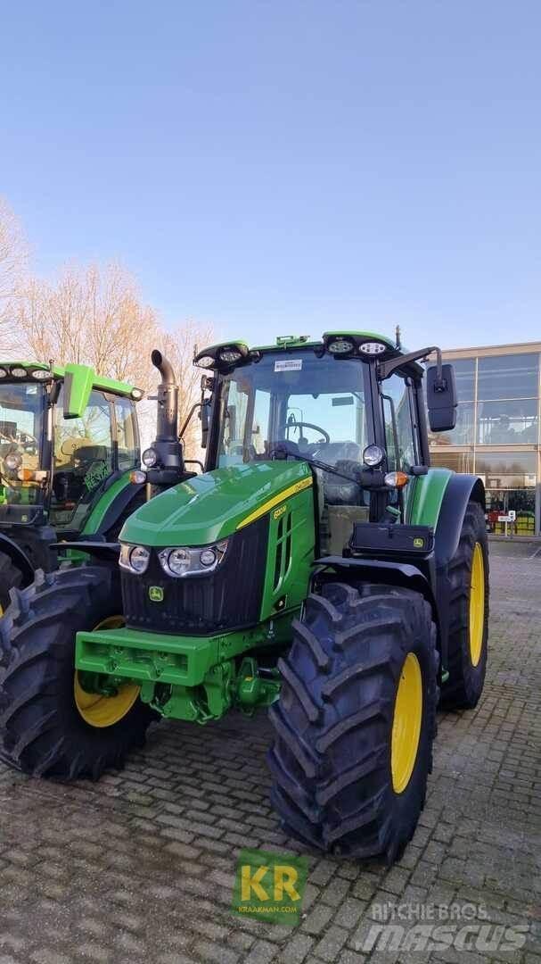 John Deere 6120M Traktory