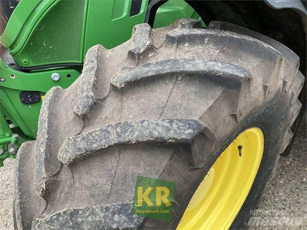 John Deere 6130R Traktory