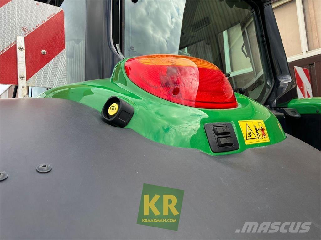 John Deere 6155M Traktory