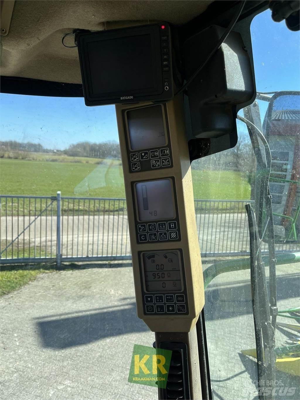 John Deere 7450 Sklízecí řezačka