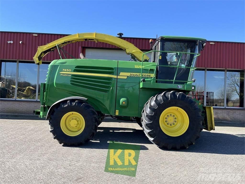 John Deere 7450 Sklízecí řezačka