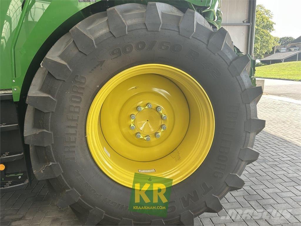 John Deere 8400 Sklízecí řezačka