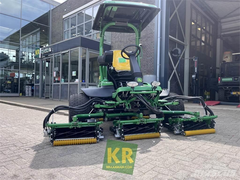 John Deere 8700A Sekačky greenů
