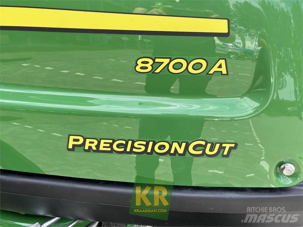 John Deere 8700A Sekačky greenů