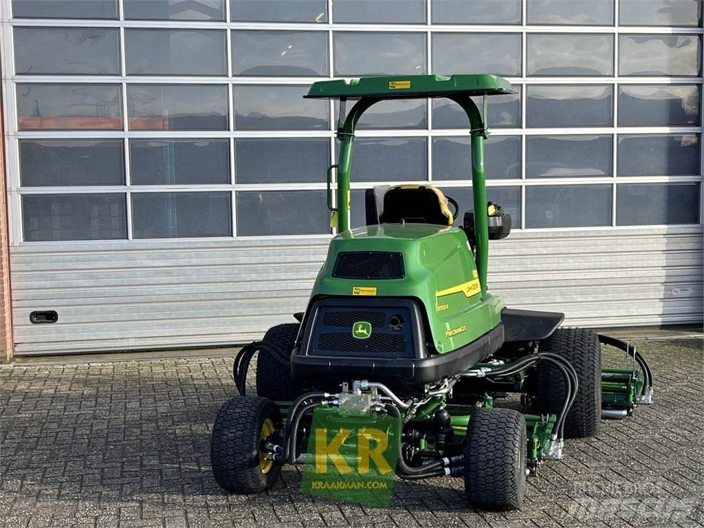 John Deere 8700A Sekačky greenů