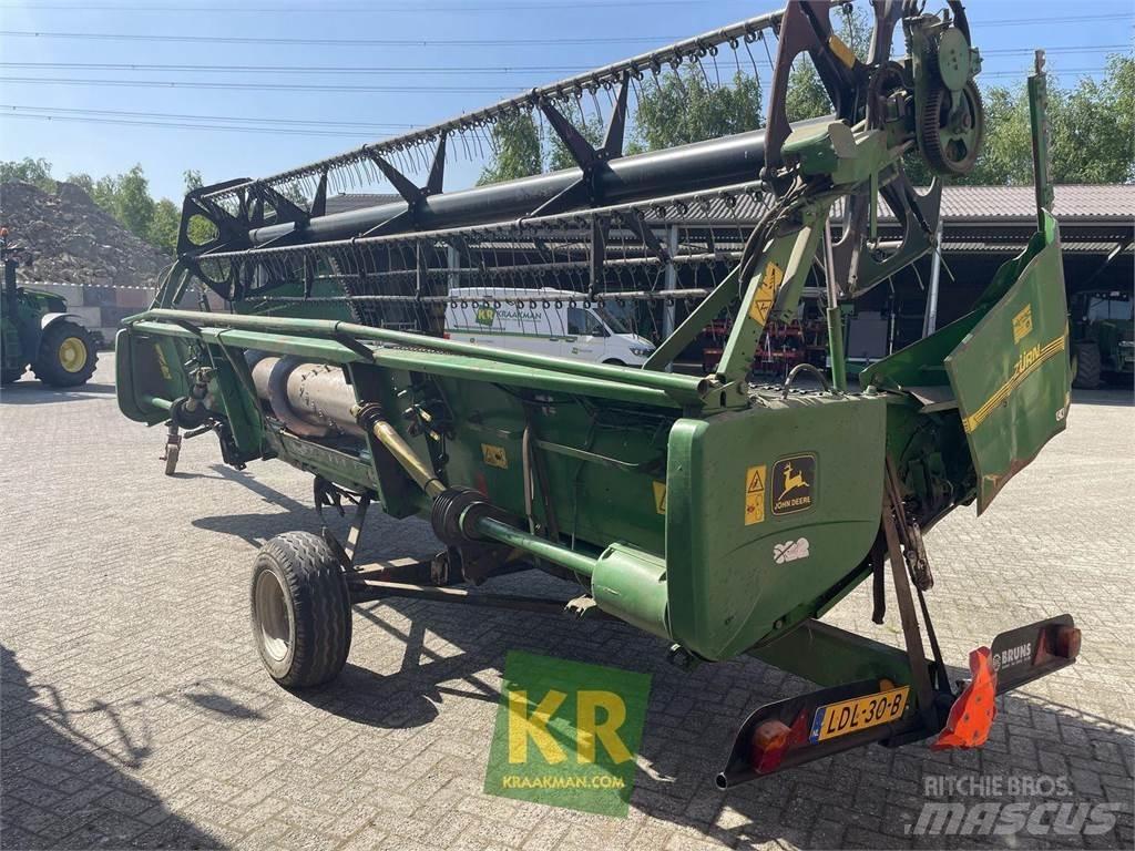 John Deere CTS Sklízecí mlátičky