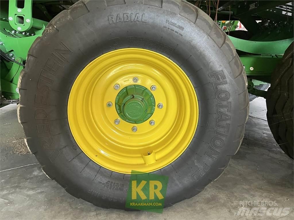 John Deere L624 Další