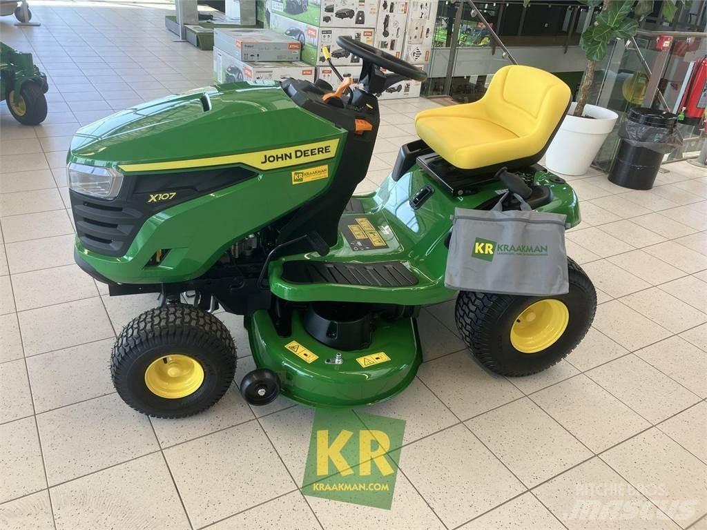 John Deere X107 Samojízdné sekačky