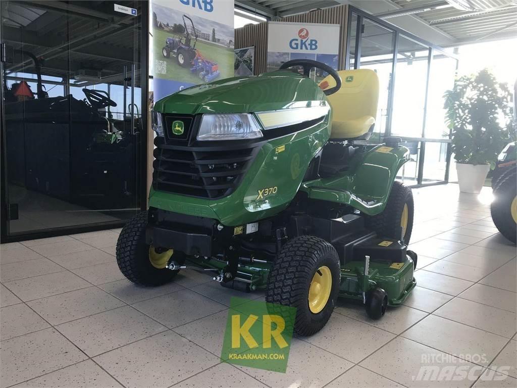 John Deere X370 Samojízdné sekačky