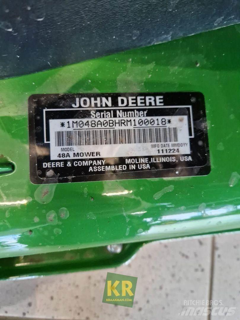 John Deere X370 Samojízdné sekačky