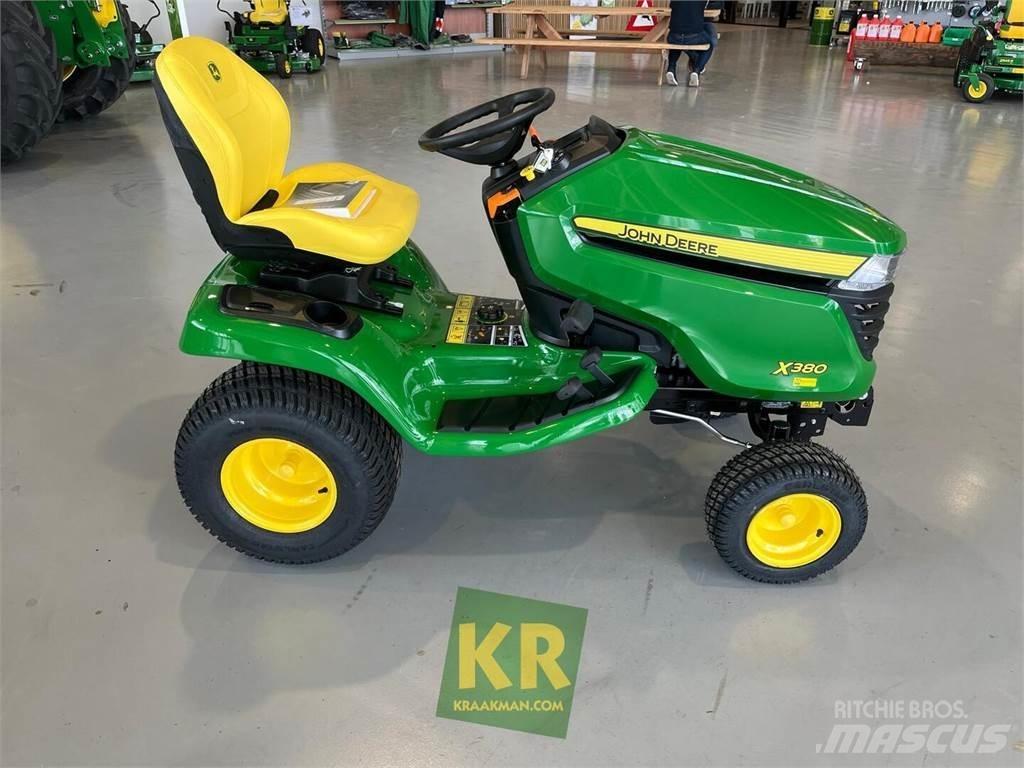 John Deere X380 Samojízdné sekačky