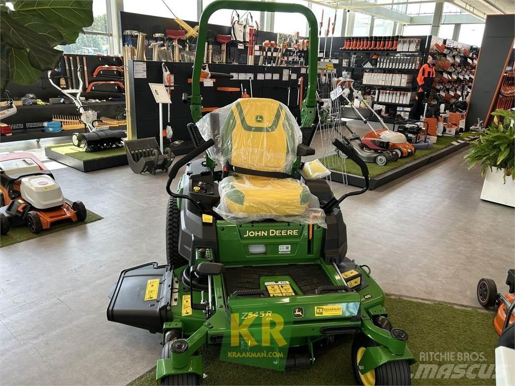 John Deere Z545R Další
