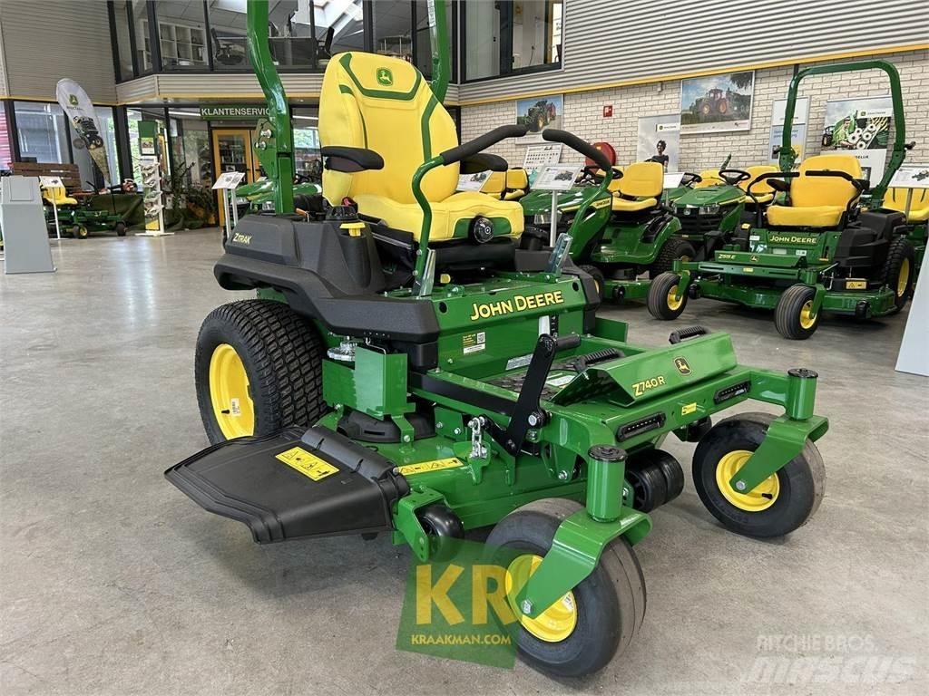 John Deere Z740R Další