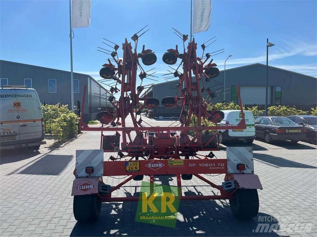 Kuhn GF 10601 Obraceče a shrabovače sena