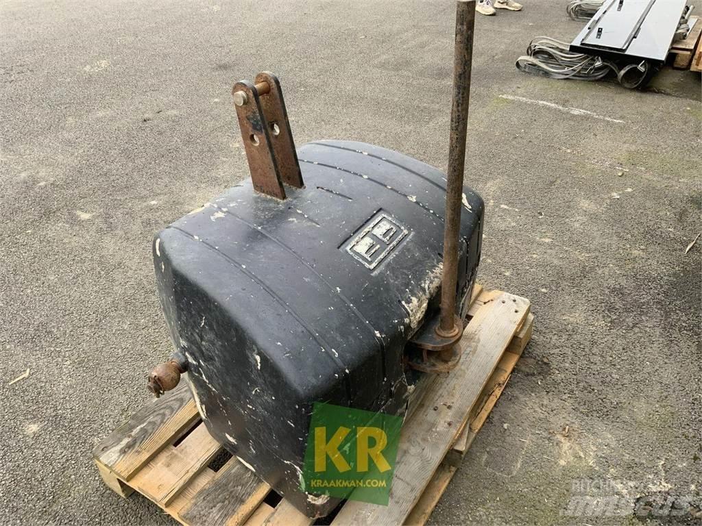  Pateer 600KG Přední závaží