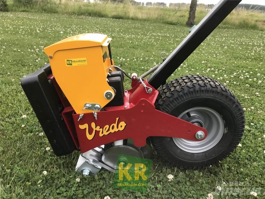 Vredo Turf Buddy Mechanické secí stroje