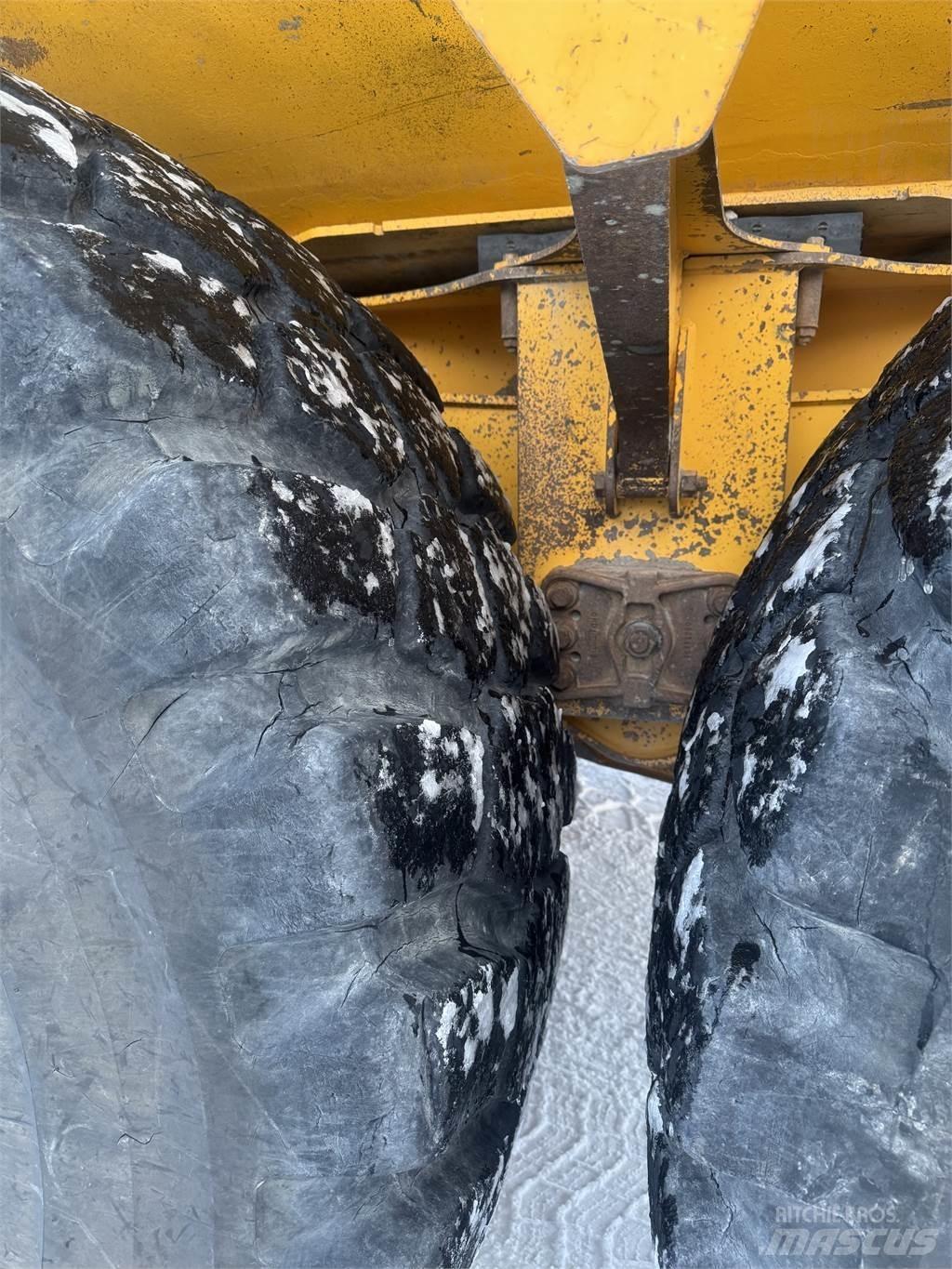 Volvo A60H Kloubové dempry