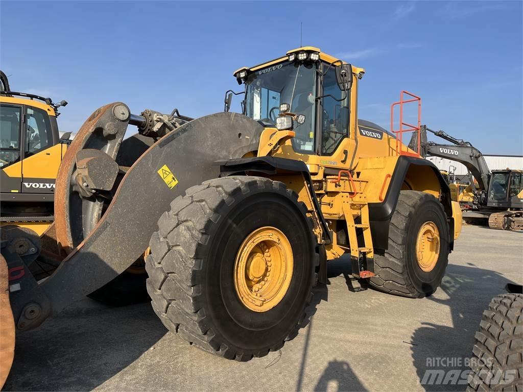 Volvo L250H Kolové nakladače